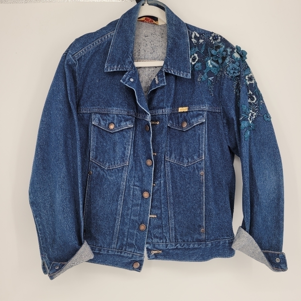 RUSTLER vintage blue denim jacket embroidered floral design size large